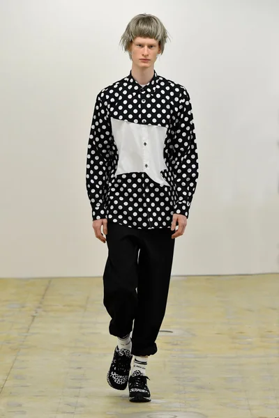 Look 14